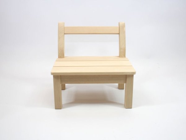 画像4: 大人も座りたい「子ども用の椅子」青森ヒバ製 (4)